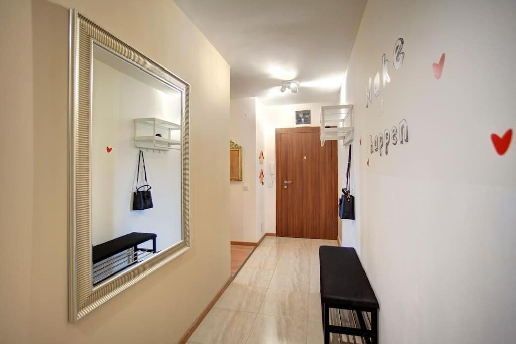 Spacious Home Office With Secure Garage In סופיה מראה חיצוני תמונה